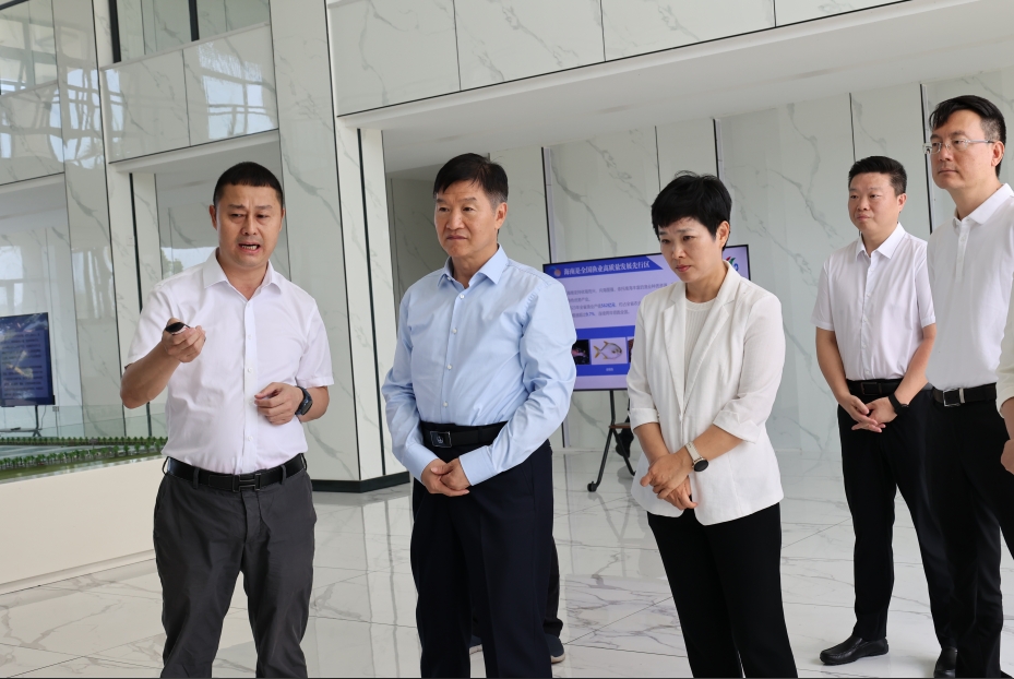 海南省委副書記，省長劉小明到晨海調(diào)研